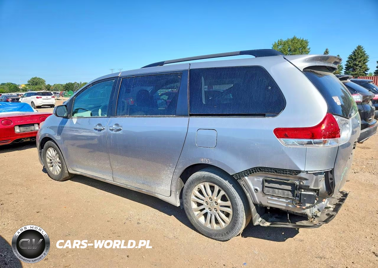 2014 Toyota Sienna Xle 8-Passenger VIN:5TDYK3DC8ES408821 - 2