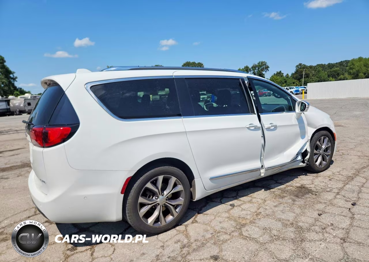 2020 Chrysler Pacifica Limited VIN:2C4RC1GG7LR123196 - 3