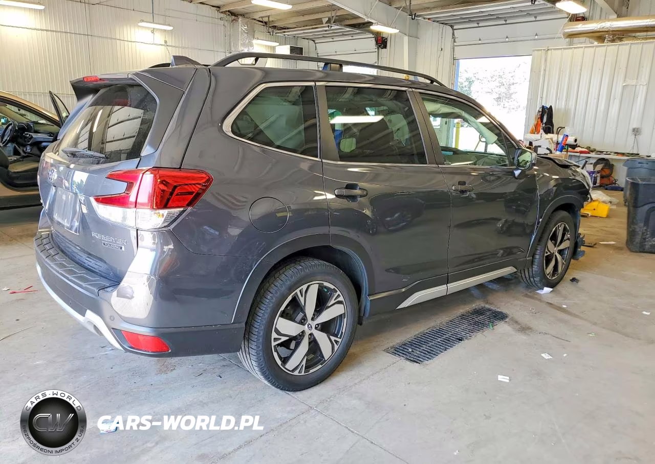 2020 Subaru Forester Touring VIN:JF2SKAXC4LH455837 - 3