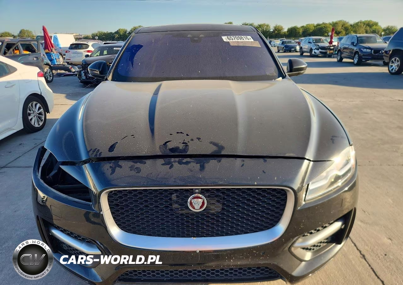 2018 Jaguar F-Pace R - Sport VIN:SADCL2FX8JA262689 - 5