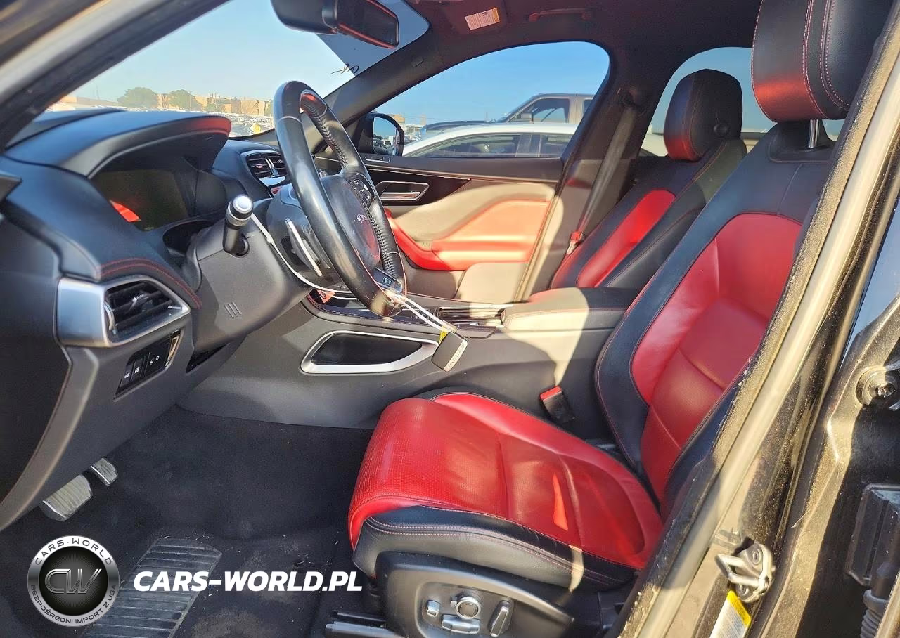 2018 Jaguar F-Pace R - Sport VIN:SADCL2FX8JA262689 - 7