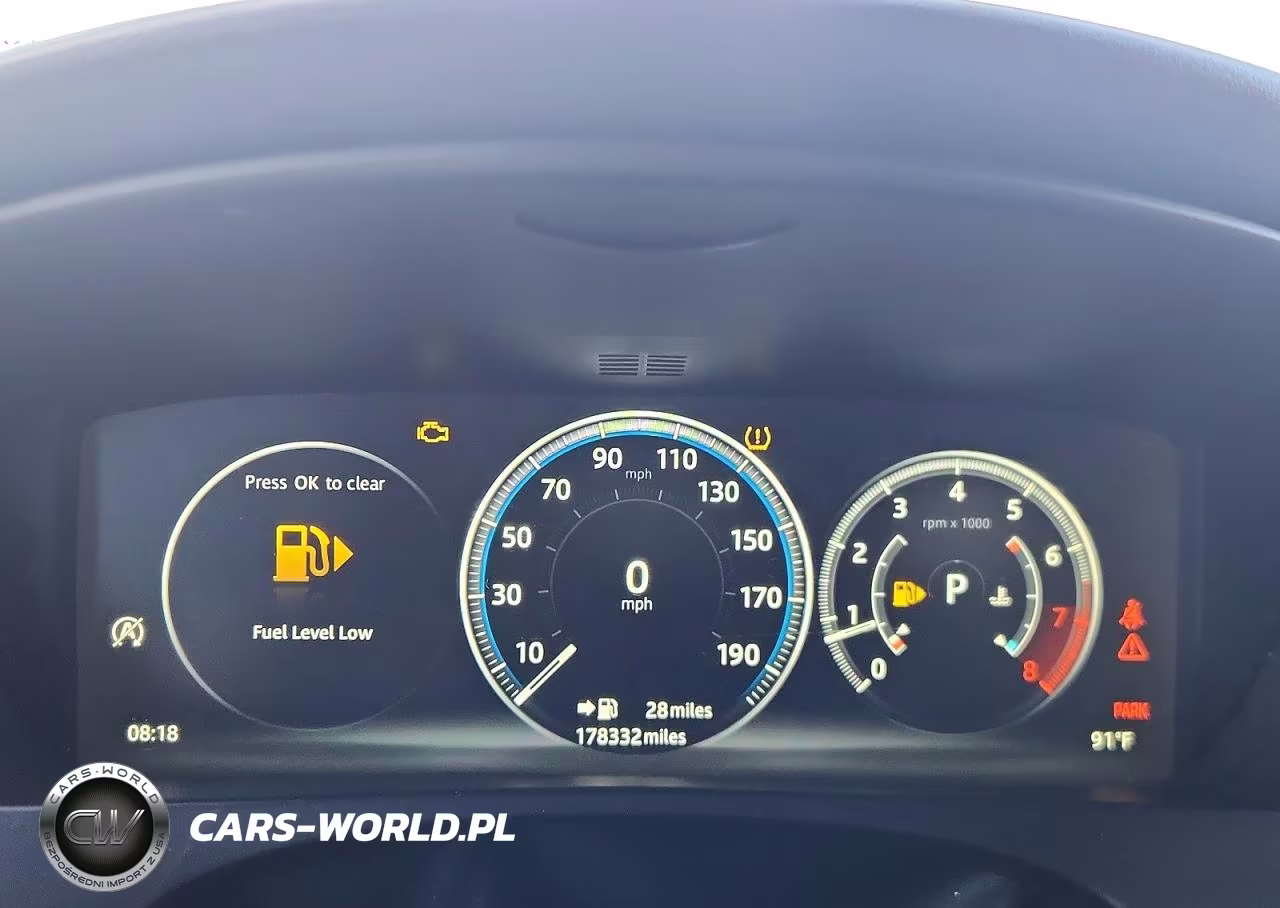 2018 Jaguar F-Pace R - Sport VIN:SADCL2FX8JA262689 - 9
