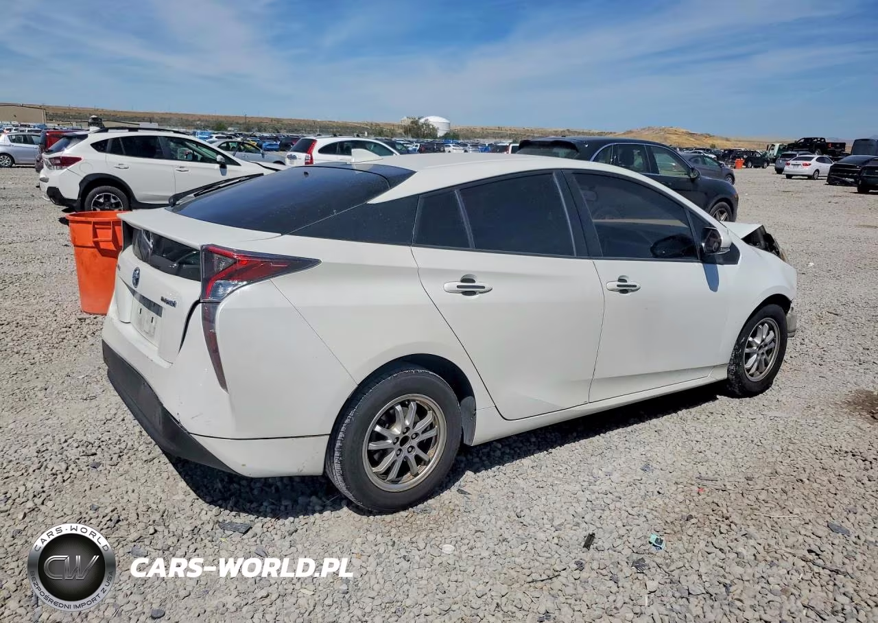 2016 Toyota Prius Two VIN:JTDKBRFU1G3022583 - 3