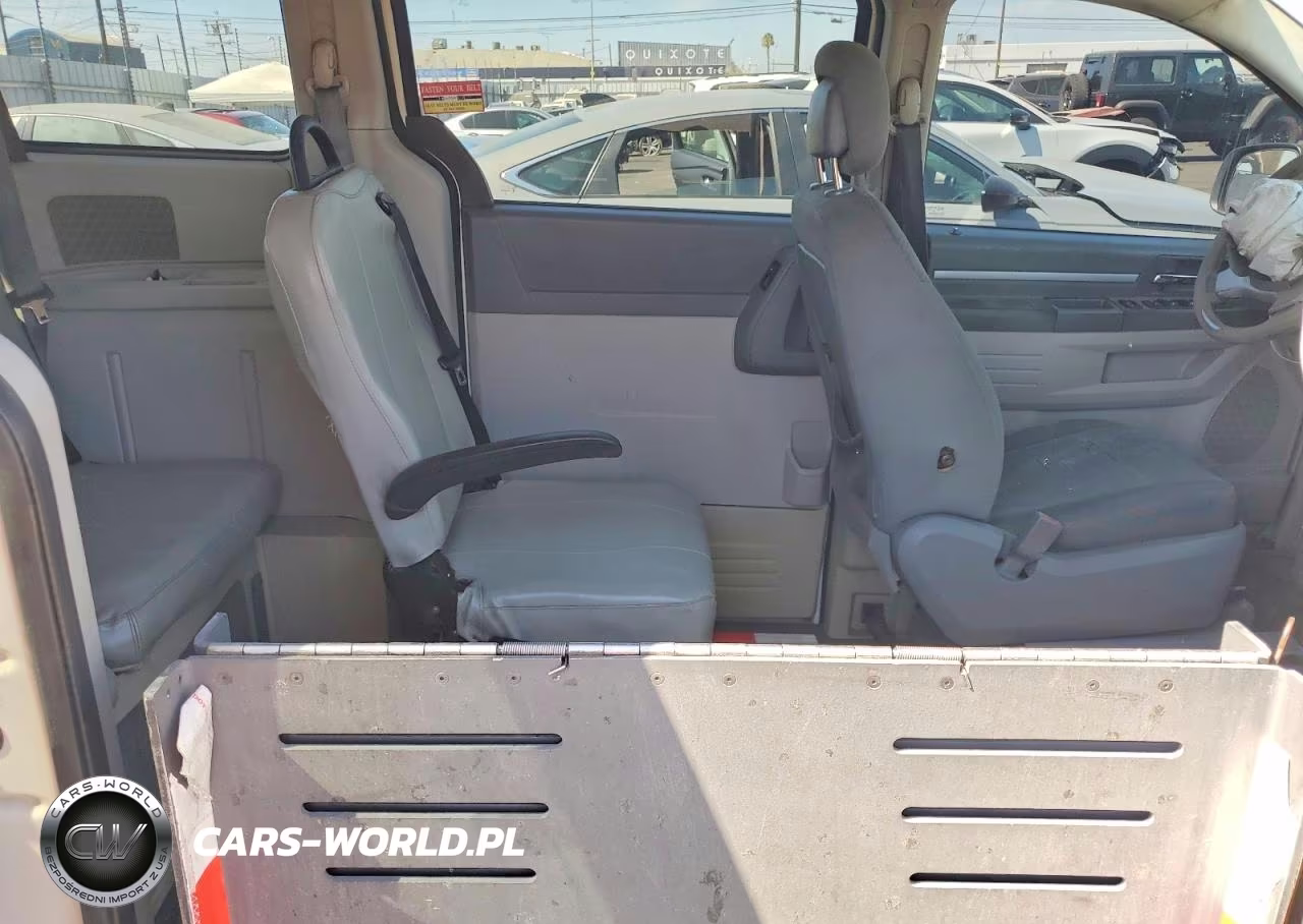 2010 Dodge Grand Caravan Se VIN:2D4RN4DE8AR282548 - 10
