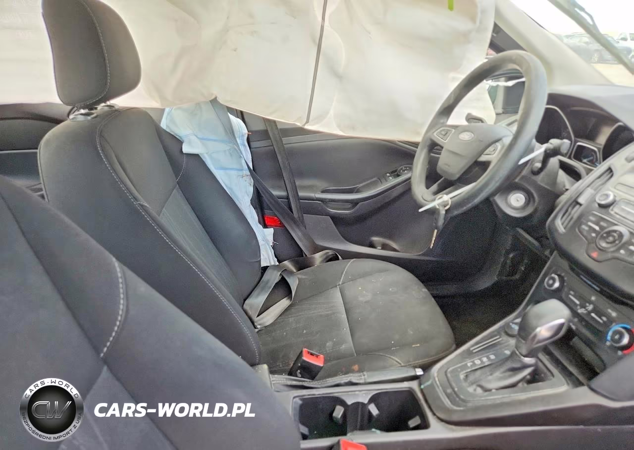 2018 Ford Focus S VIN:1FADP3E22JL275822 - 7