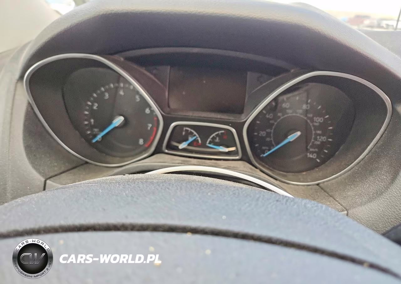 2018 Ford Focus S VIN:1FADP3E22JL275822 - 9