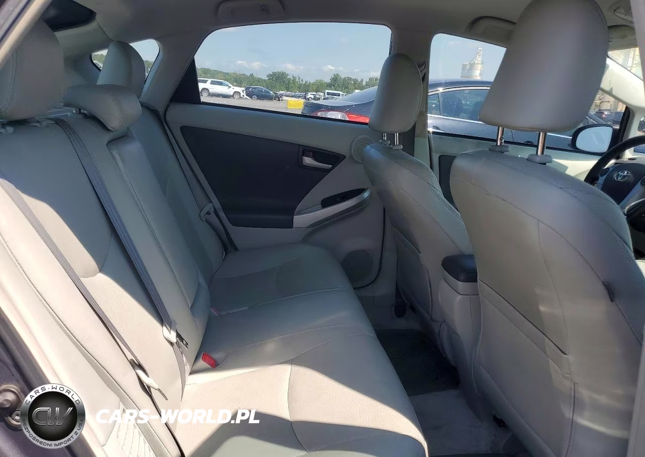 2011 Toyota Prius Four VIN:JTDKN3DU7B5329812 - 10