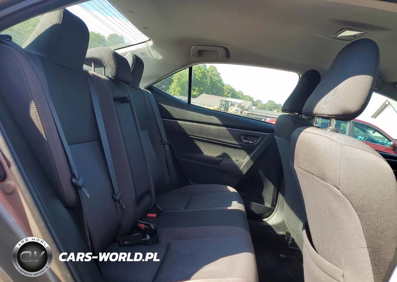 2018 Toyota Corolla Le VIN:2T1BURHE9JC067818 - 10