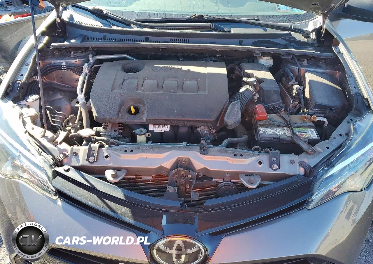 2018 Toyota Corolla Le VIN:2T1BURHE9JC067818 - 11