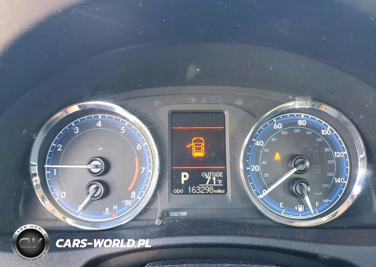 2018 Toyota Corolla Le VIN:2T1BURHE9JC067818 - 9