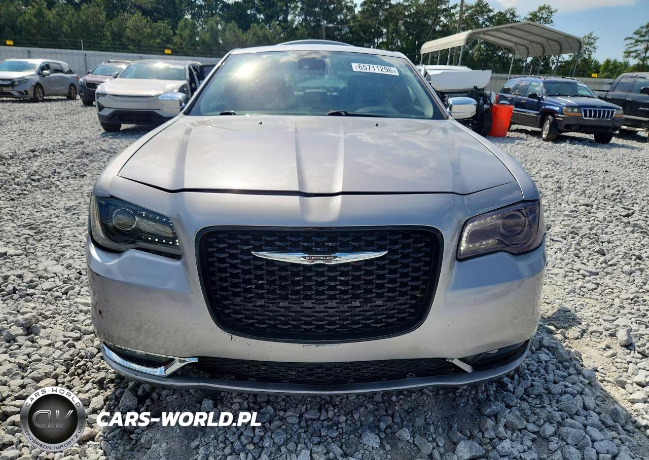 2017 Chrysler 300C VIN:2C3CCAEG4HH570305 - 5