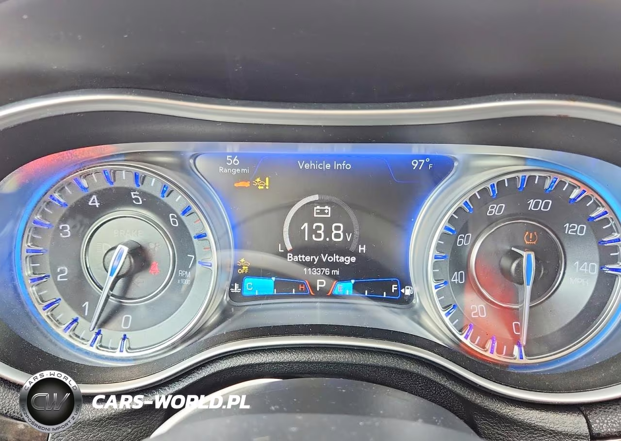 2017 Chrysler 300C VIN:2C3CCAEG4HH570305 - 9