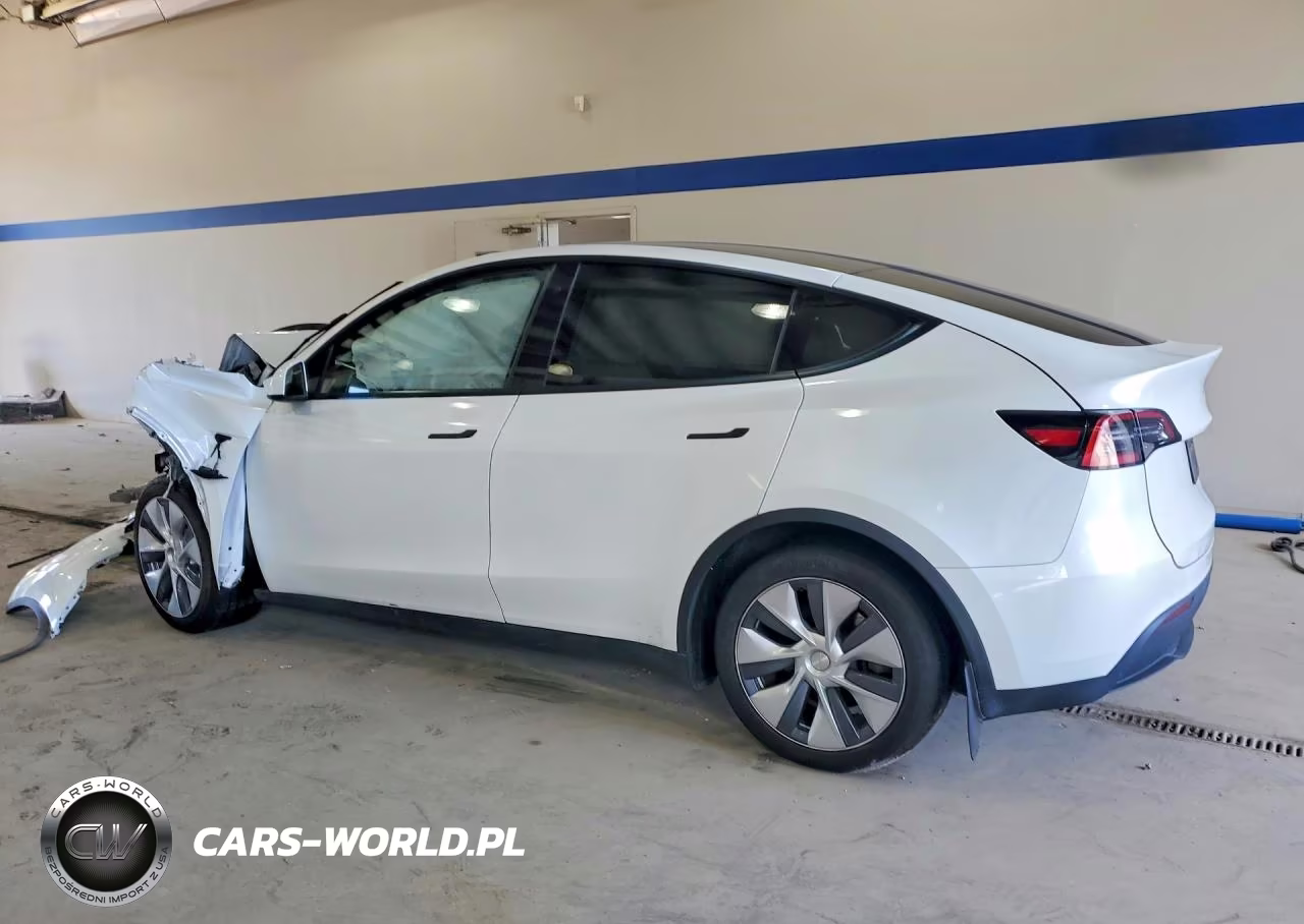 2023 Tesla Model Y VIN:7SAYGDEE3PA108389 - 2