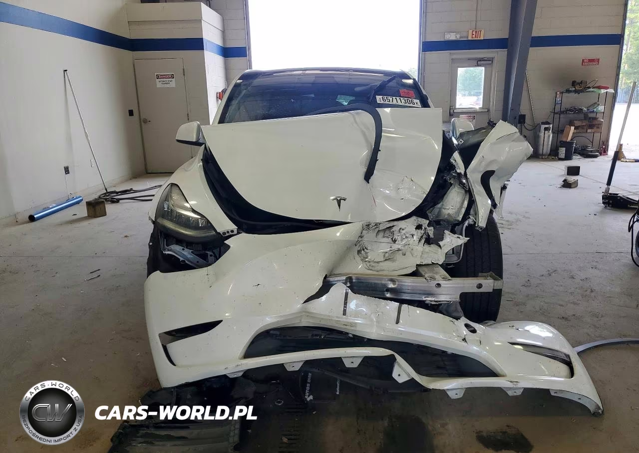 2023 Tesla Model Y VIN:7SAYGDEE3PA108389 - 5
