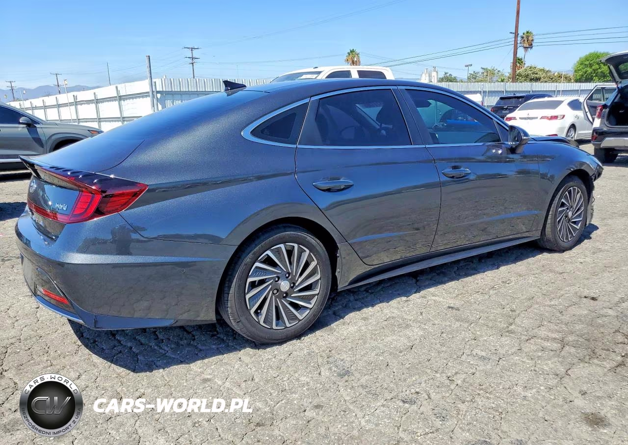 2023 Hyundai Sonata Hybrid Limited VIN:KMHL54JJ0PA082468 - 3