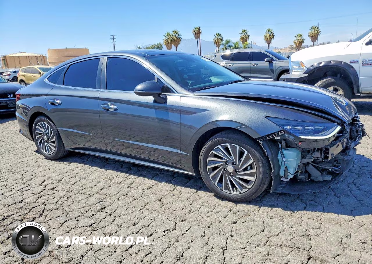 2023 Hyundai Sonata Hybrid Limited VIN:KMHL54JJ0PA082468 - 4