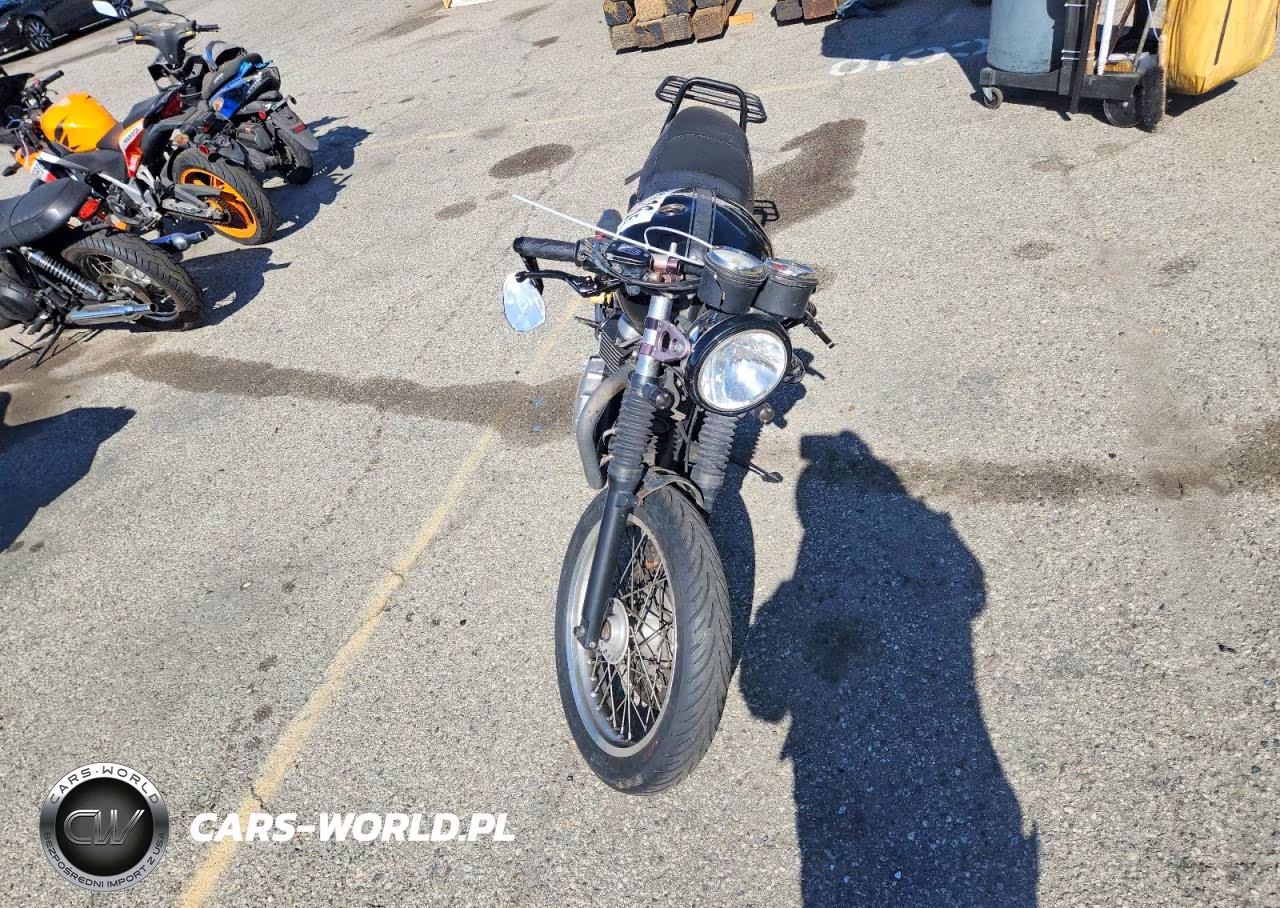 2013 Triumph Motorcycle Thruxton VIN:SMT920K1XDT572030 - 5
