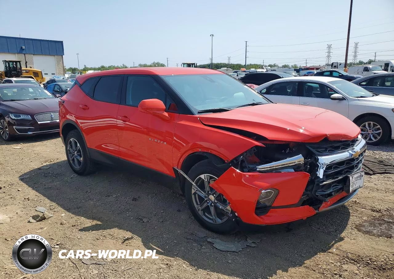 2025 Chevrolet Blazer 2Lt VIN:3GNKBHR41SS122120 - 4