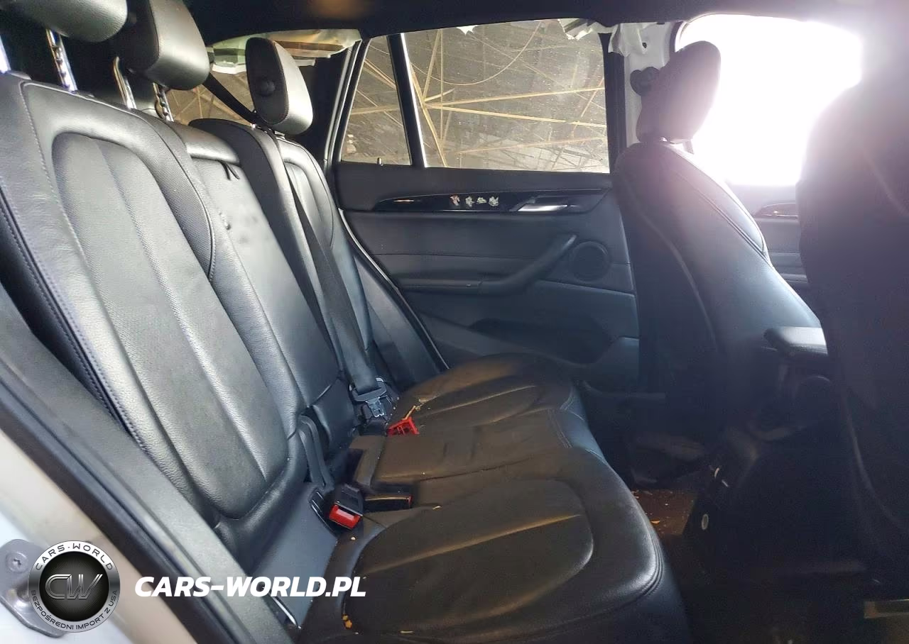 2018 BMW X1 Sdrive28I VIN:WBXHU7C33J5L06848 - 10