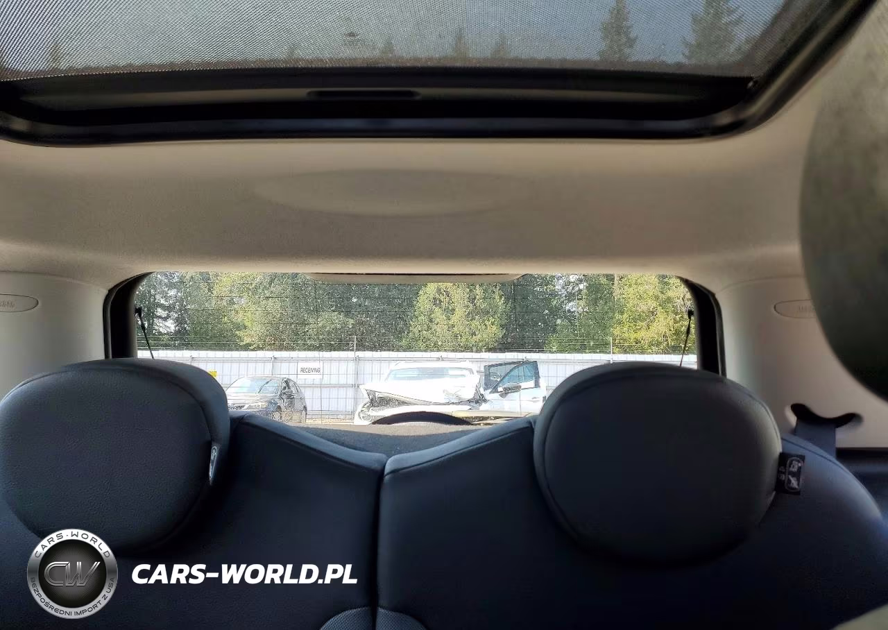 2010 Mini Cooper S VIN:WMWMF7C59ATW89517 - 10