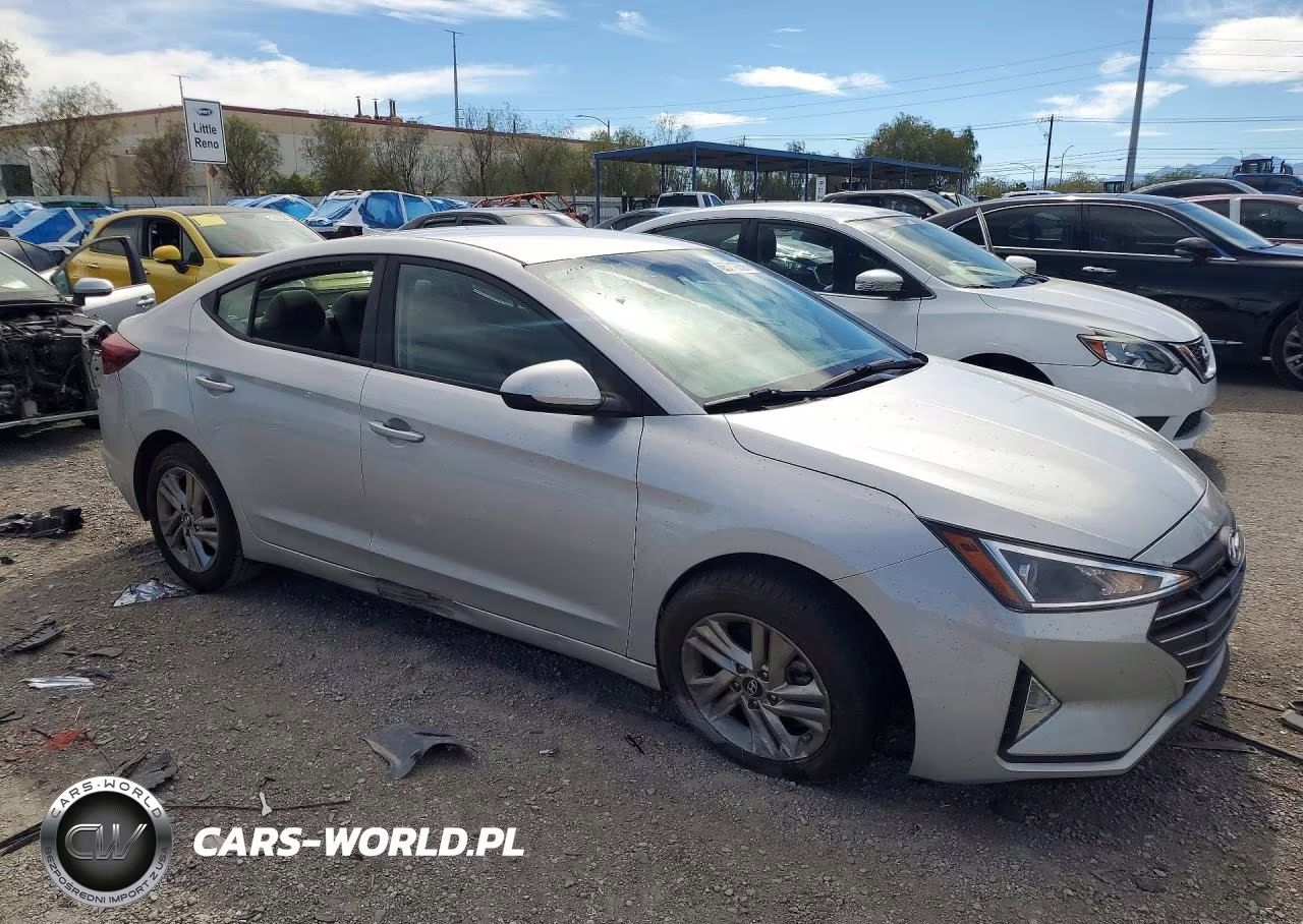 2019 Hyundai Elantra Sel VIN:5NPD84LF3KH436803 - 4