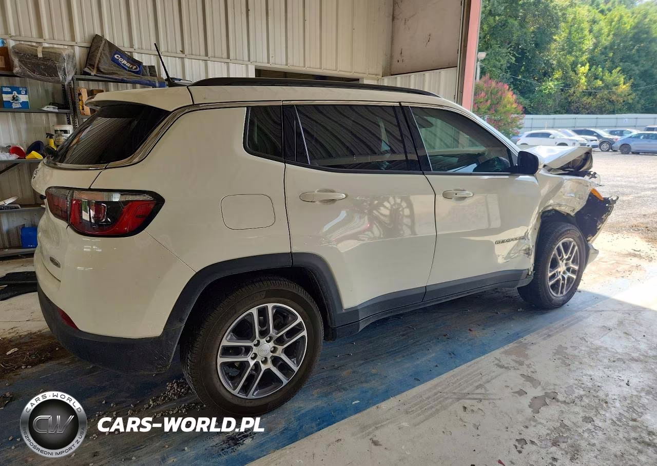 2020 Jeep Compass Latitude VIN:3C4NJCBB7LT150827 - 3