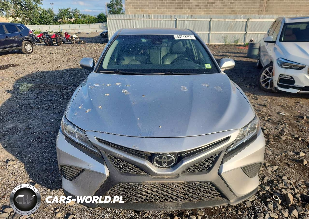 2018 Toyota Camry Se VIN:4T1B11HK5JU664074 - 5
