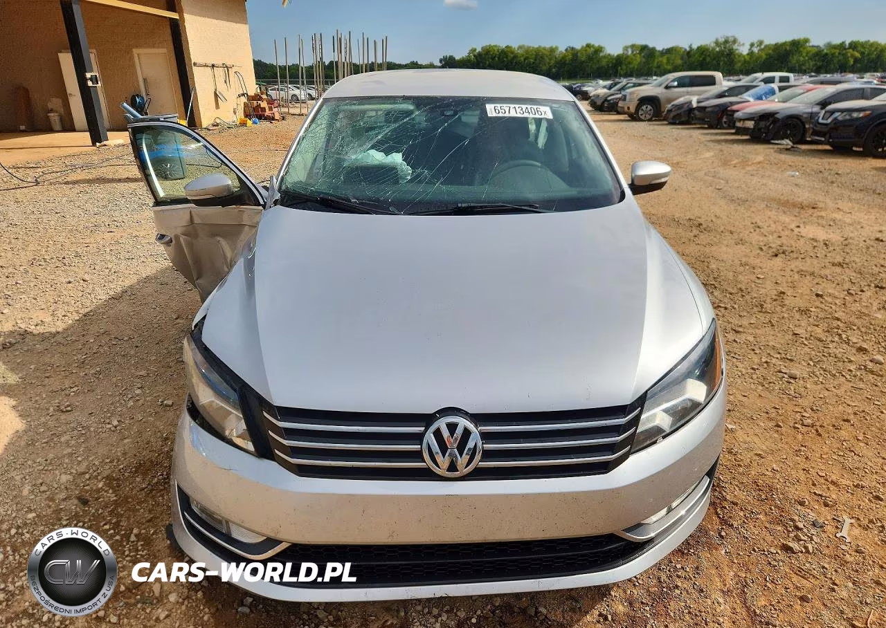 2015 Volkswagen Passat S VIN:1VWAT7A3XFC111558 - 5