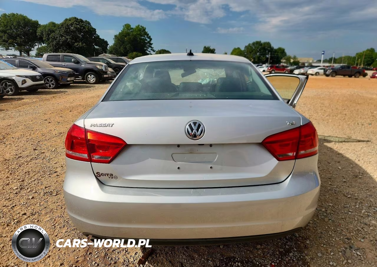 2015 Volkswagen Passat S VIN:1VWAT7A3XFC111558 - 6