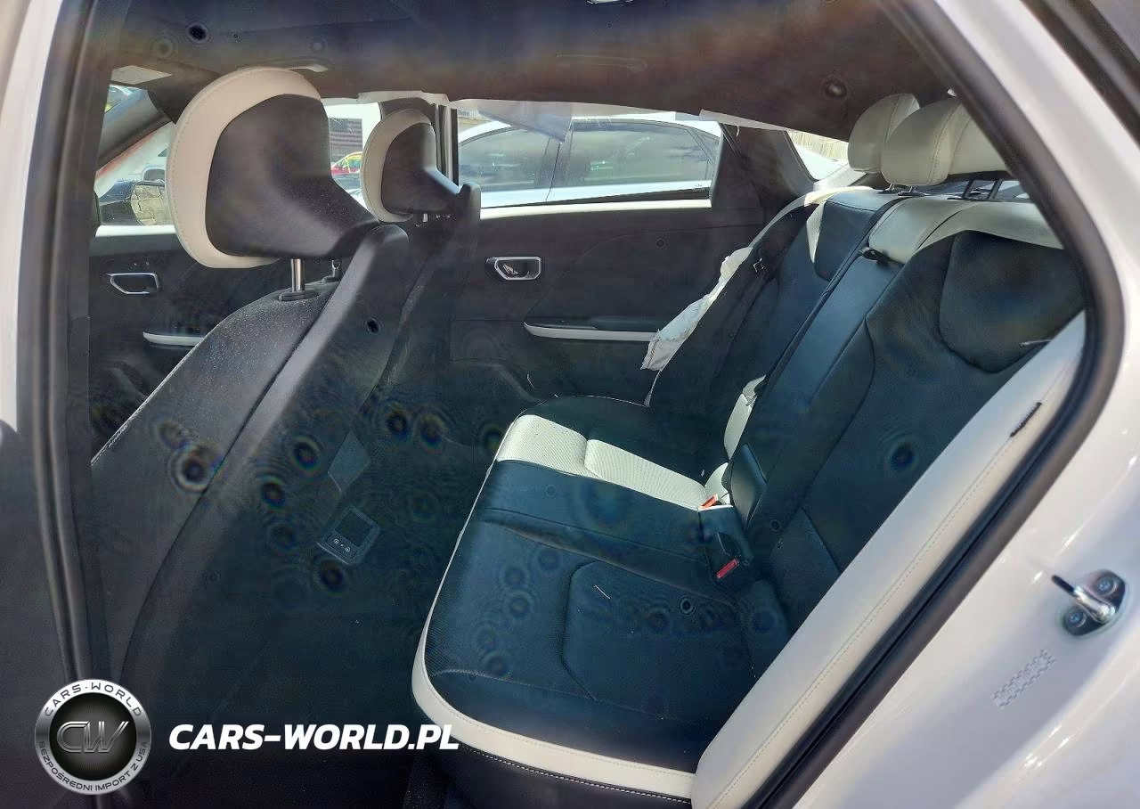 2026 Kia K4 Gt Line VIN:3KPFW4DE1TE344244 - 10
