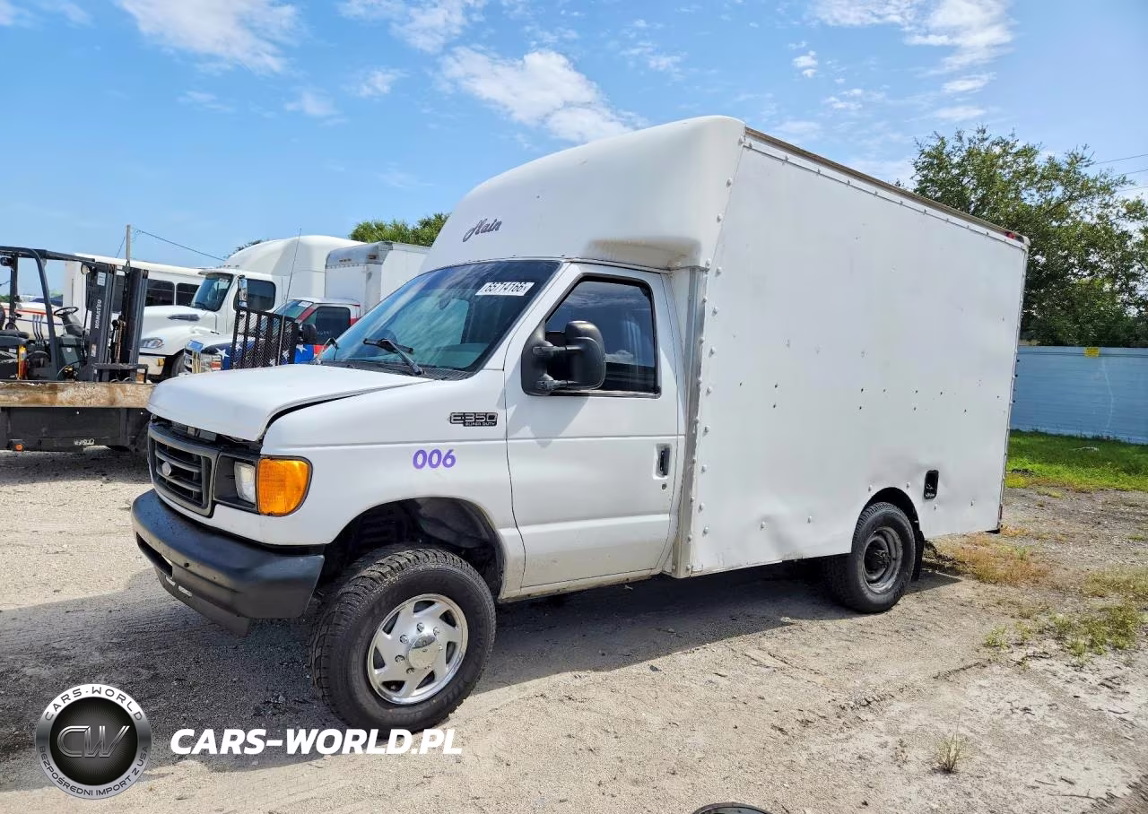 2004 Ford E350 Delivery Truck