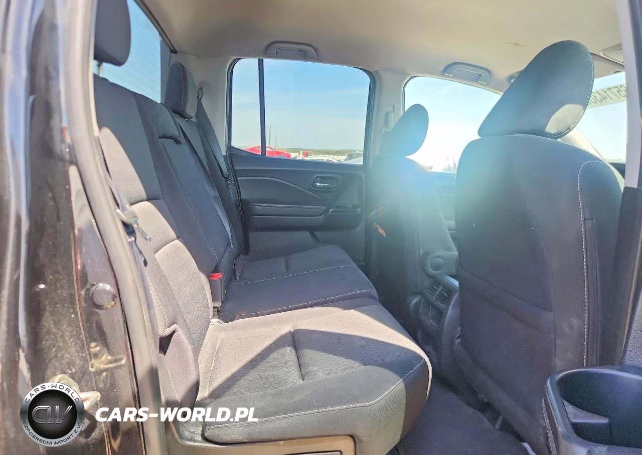 2019 Honda Ridgeline Sport VIN:5FPYK3F18KB040806 - 10