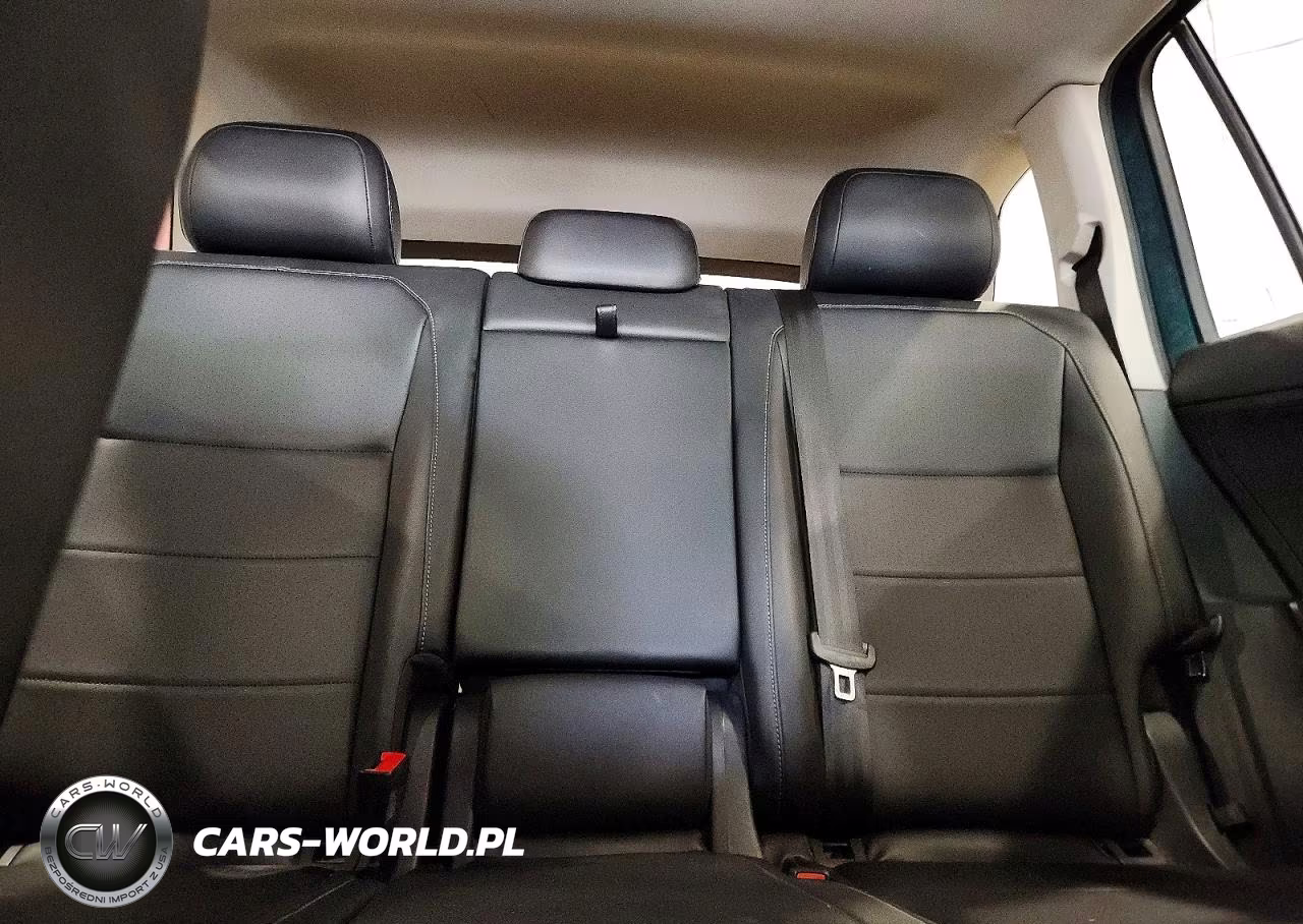 2018 Volkswagen Tiguan Se VIN:3VV2B7AX8JM192923 - 10