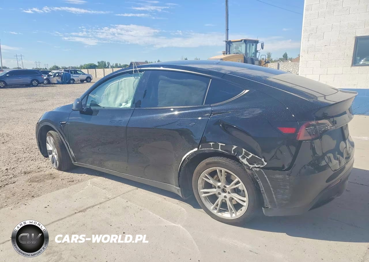 2023 Tesla Model Y VIN:7SAYGAEE6PF873579 - 2