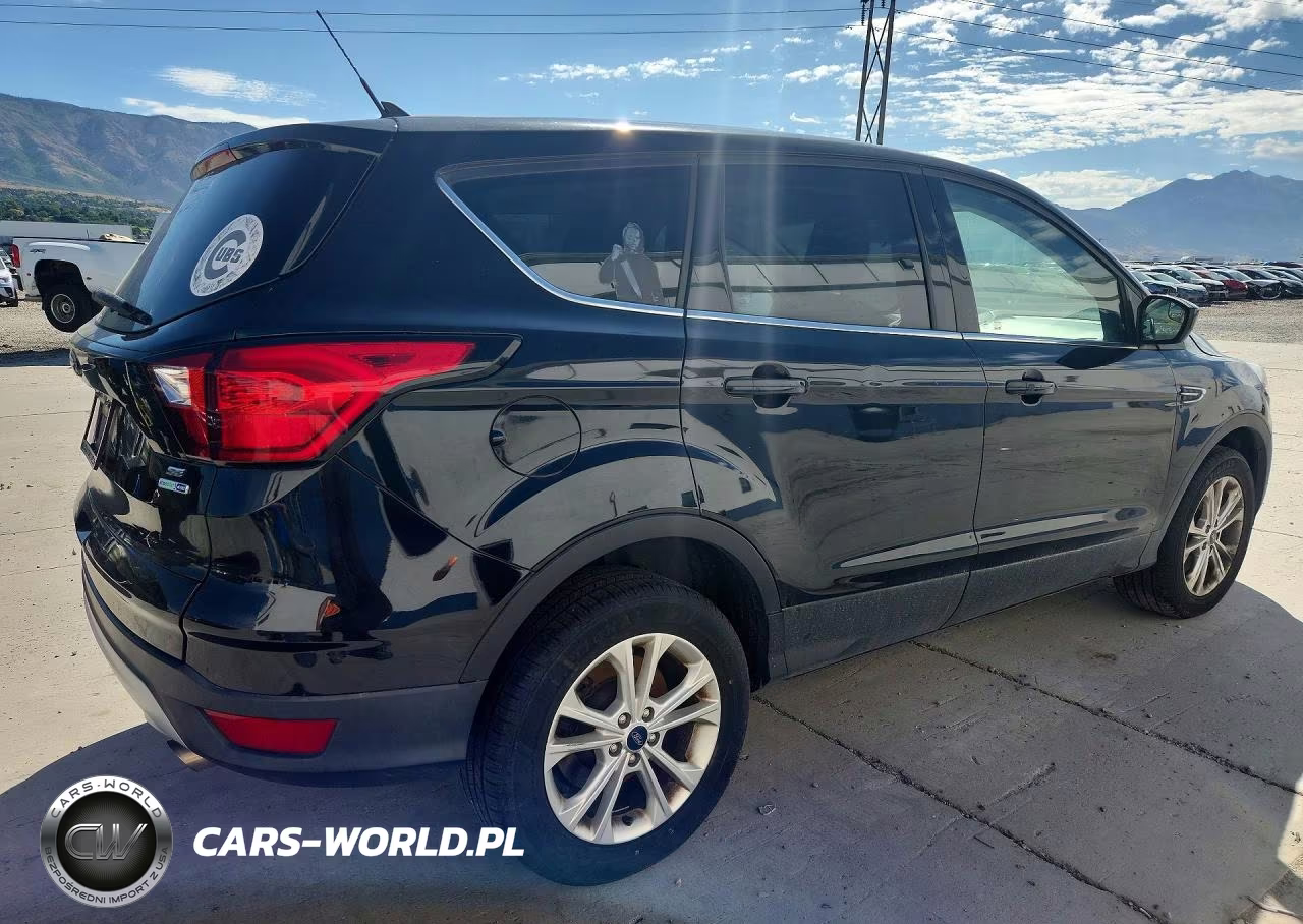 2019 Ford Escape Se VIN:1FMCU9GD9KUB03777 - 3