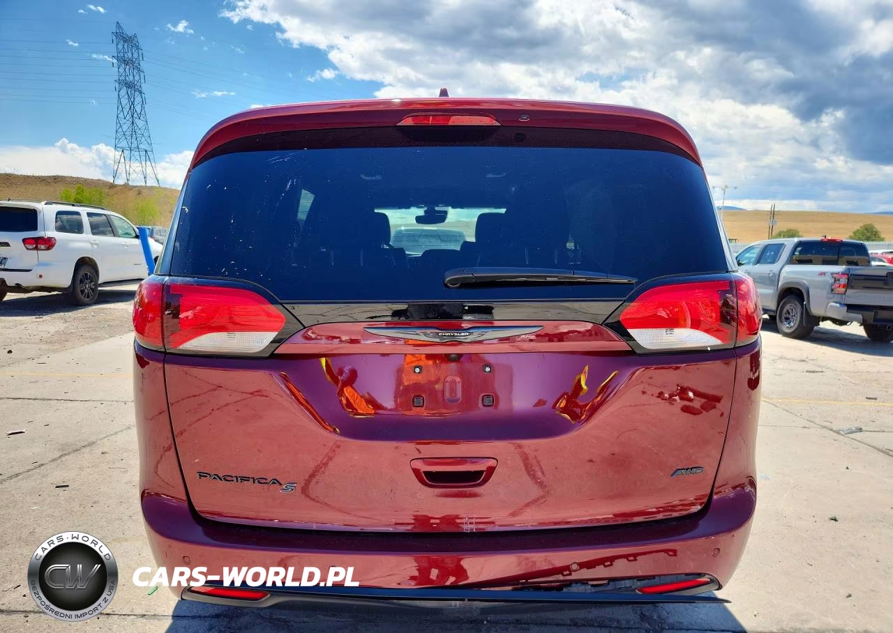 2020 Chrysler Pacifica Touring L VIN:2C4RC3BG7LR289057 - 6