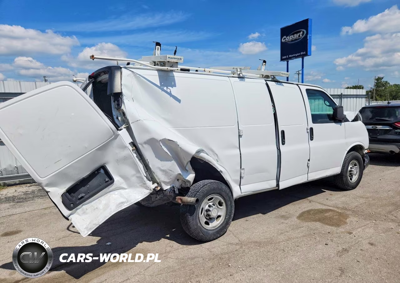 2014 Chevrolet Express G2500 VIN:1GCWGFBA2E1184552 - 3