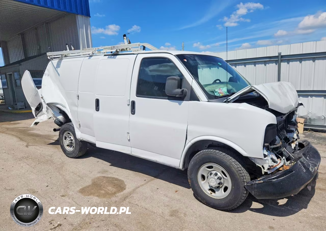 2014 Chevrolet Express G2500 VIN:1GCWGFBA2E1184552 - 4