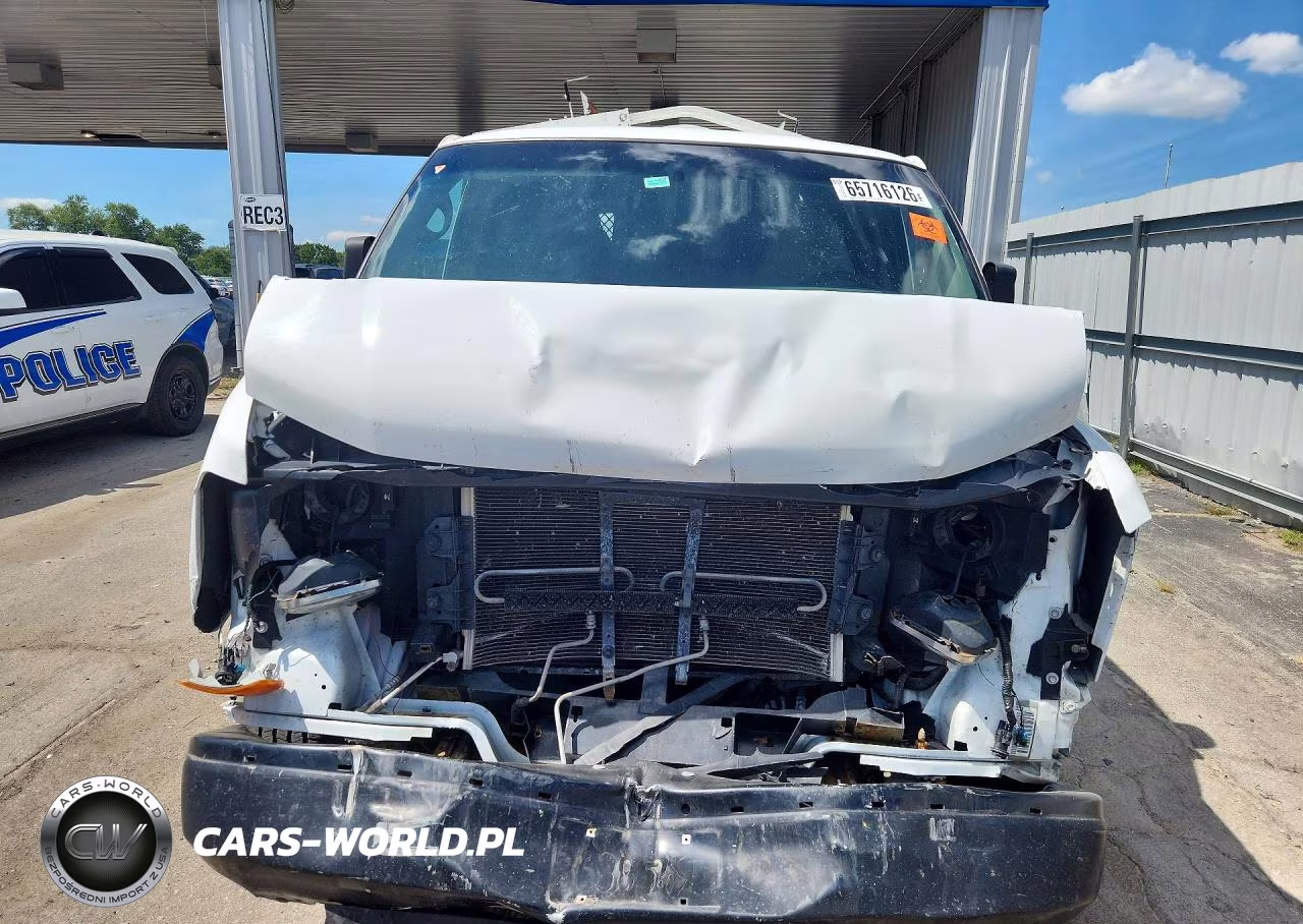 2014 Chevrolet Express G2500 VIN:1GCWGFBA2E1184552 - 5