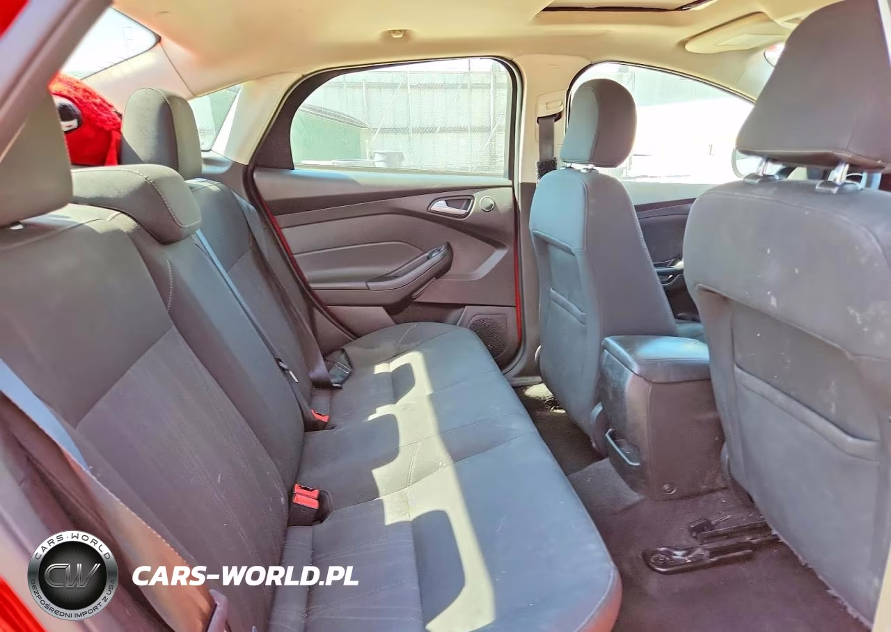 2017 Ford Focus Sel VIN:1FADP3H23HL264429 - 10