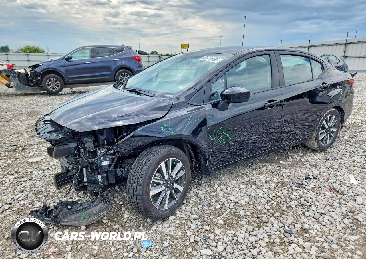 2025 Nissan Versa Sv