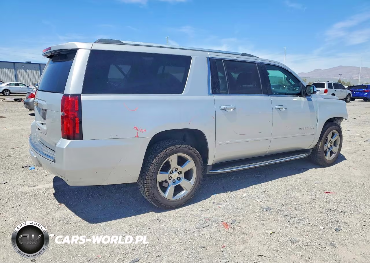 2018 Chevrolet Suburban C1500 Premier VIN:1GNSCJKC0JR112265 - 3