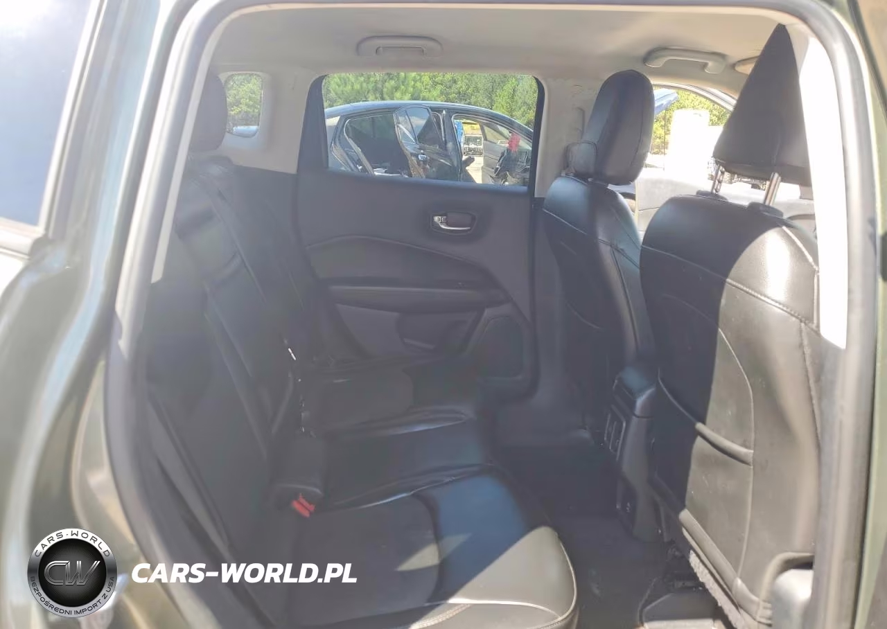 2018 Jeep Compass Latitude VIN:3C4NJCBBXJT227428 - 10