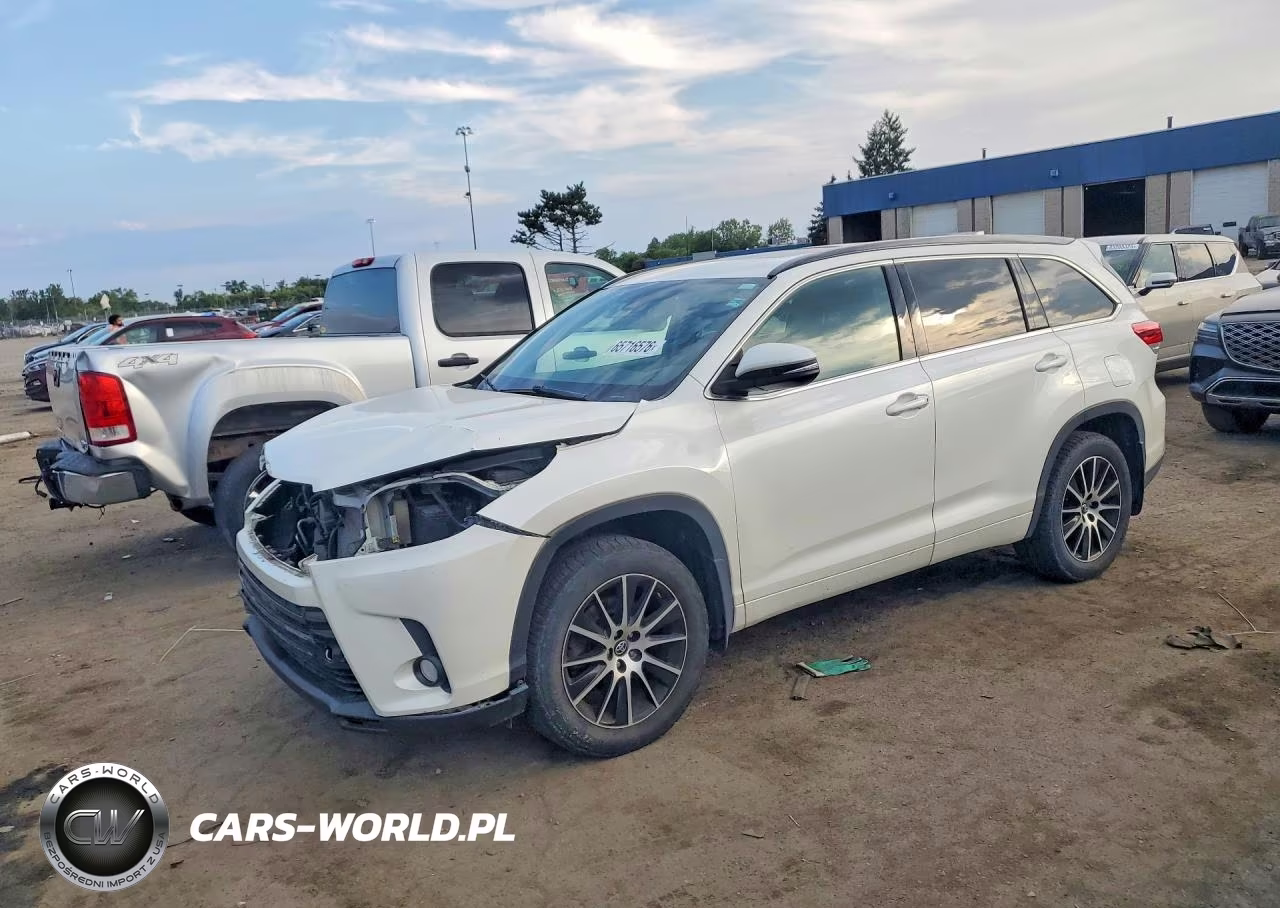 2018 Toyota Highlander Se – zdjęcie 1 z 13