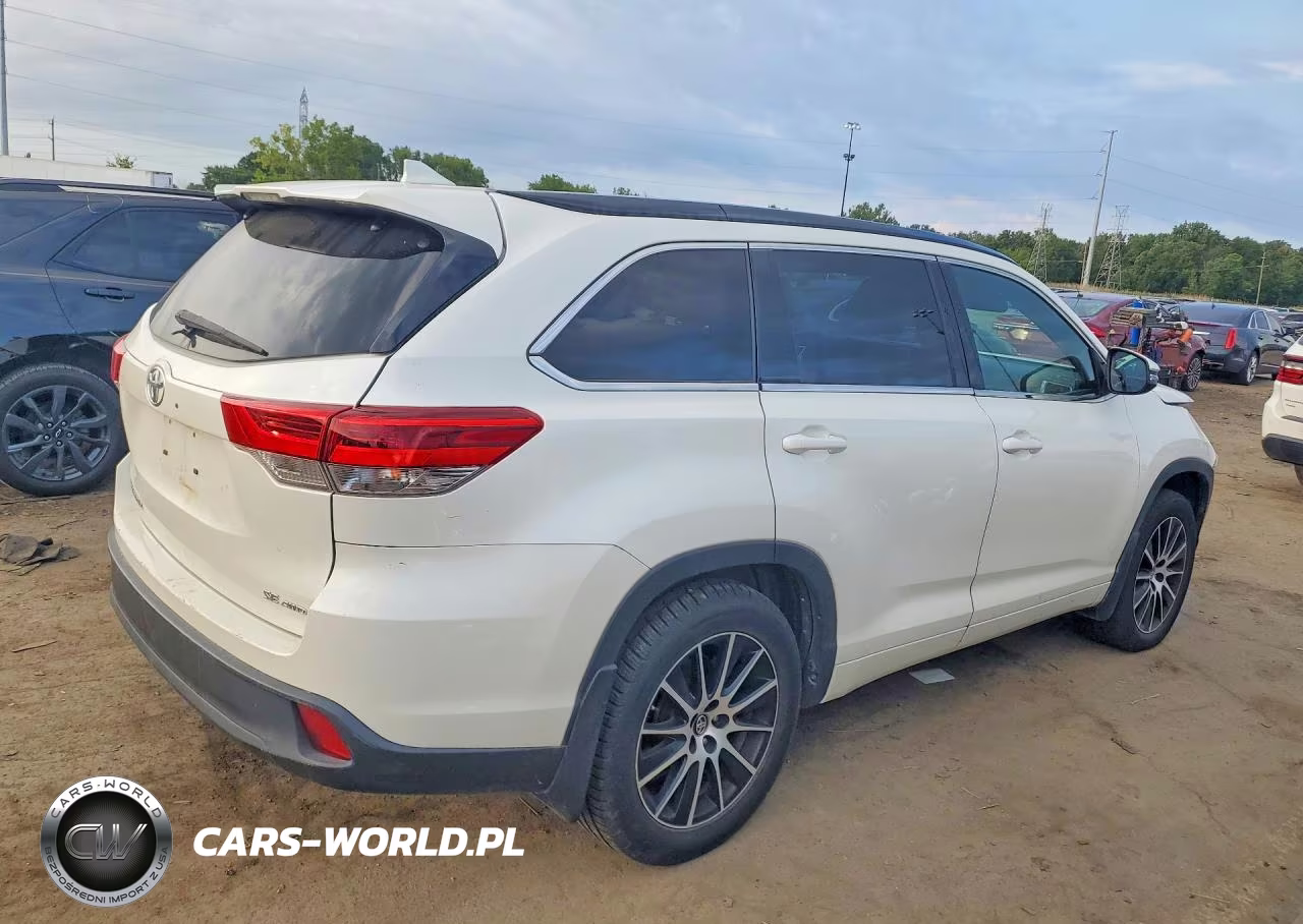 2018 Toyota Highlander Se VIN:5TDJZRFHXJS851801 - 3