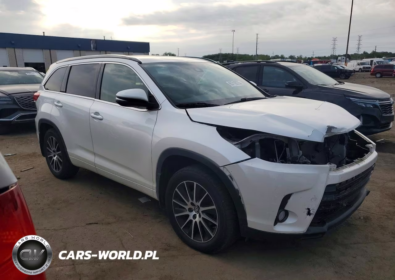 2018 Toyota Highlander Se VIN:5TDJZRFHXJS851801 - 4
