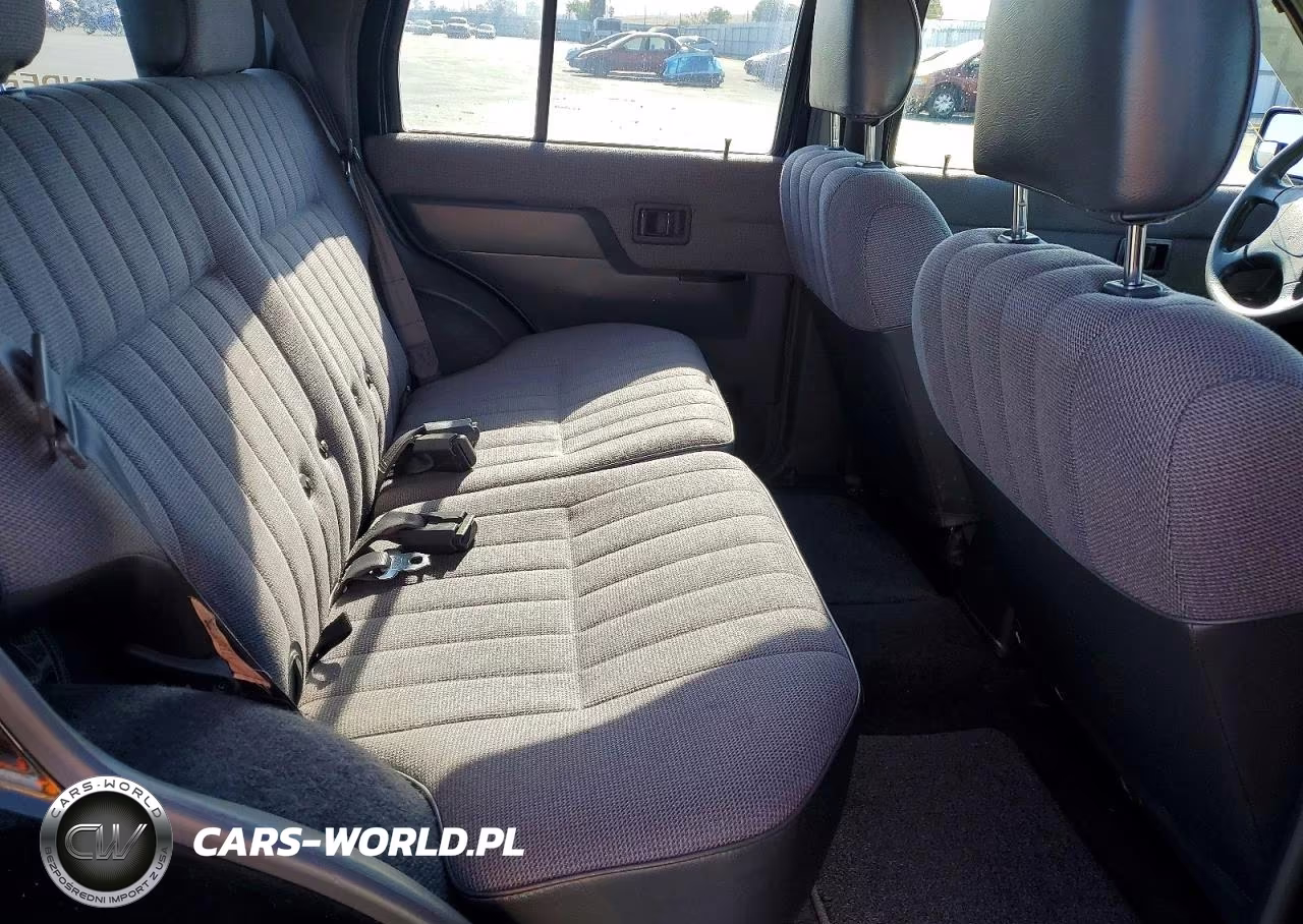 1994 Nissan Pathfinder Xe VIN:JN8HD17S9RW231384 - 10