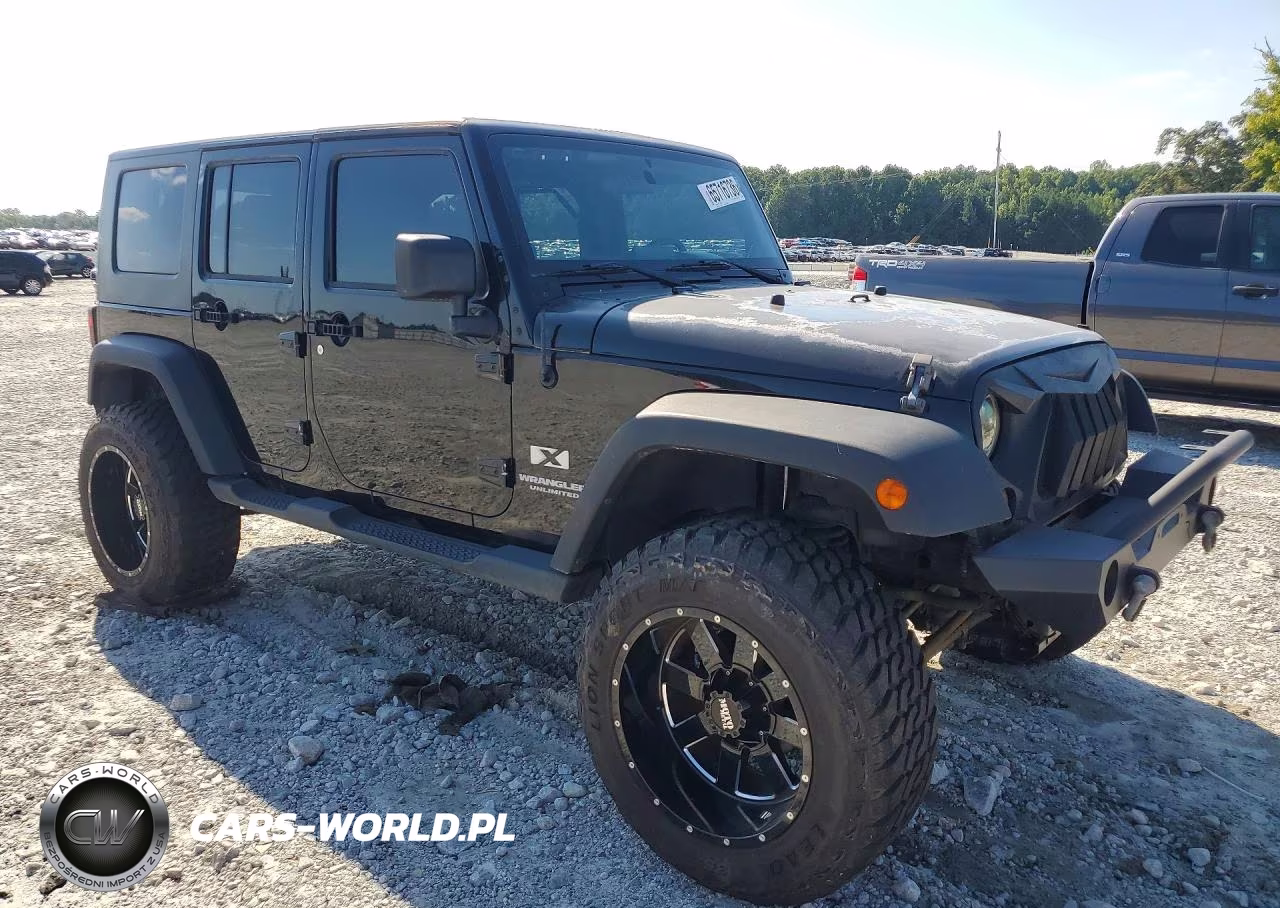 2008 Jeep Wrangler Unlimited X VIN:1J4GA39188L650014 - 4
