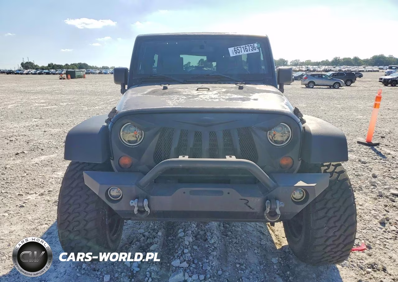 2008 Jeep Wrangler Unlimited X VIN:1J4GA39188L650014 - 5