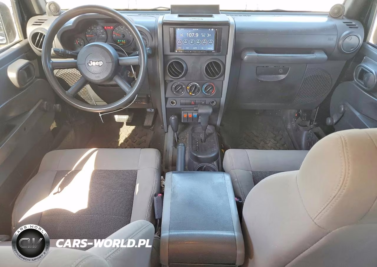 2008 Jeep Wrangler Unlimited X VIN:1J4GA39188L650014 - 8